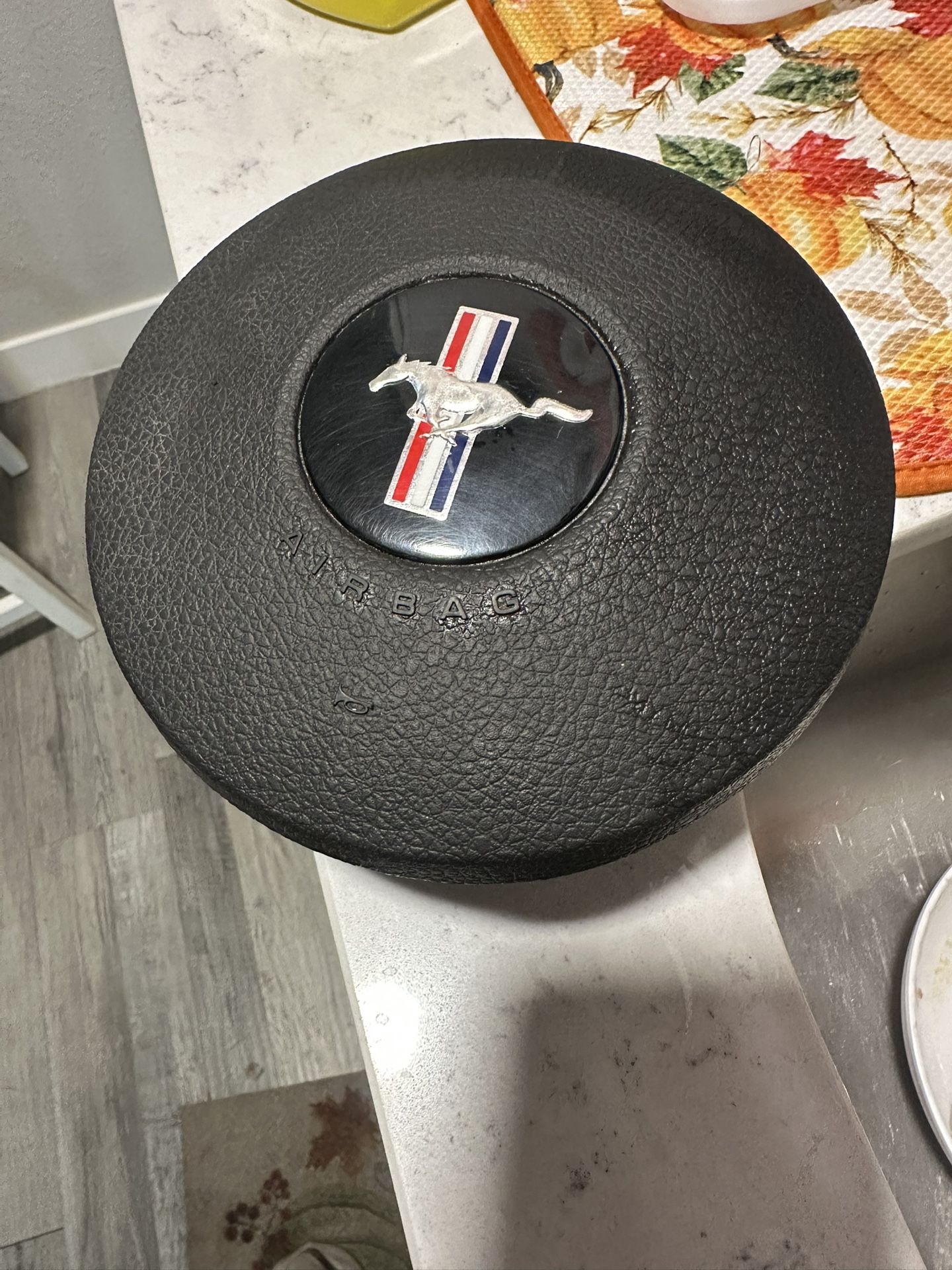 05-09 Mustang Driver Wheel Srs