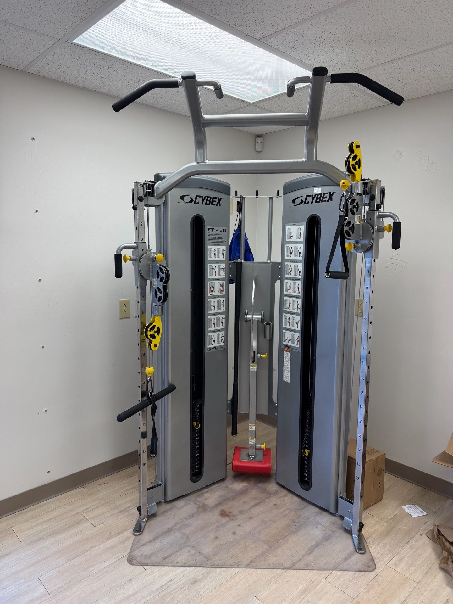 Cybex FT-450 Functional Trainer / Cable Crossover Gym Machine