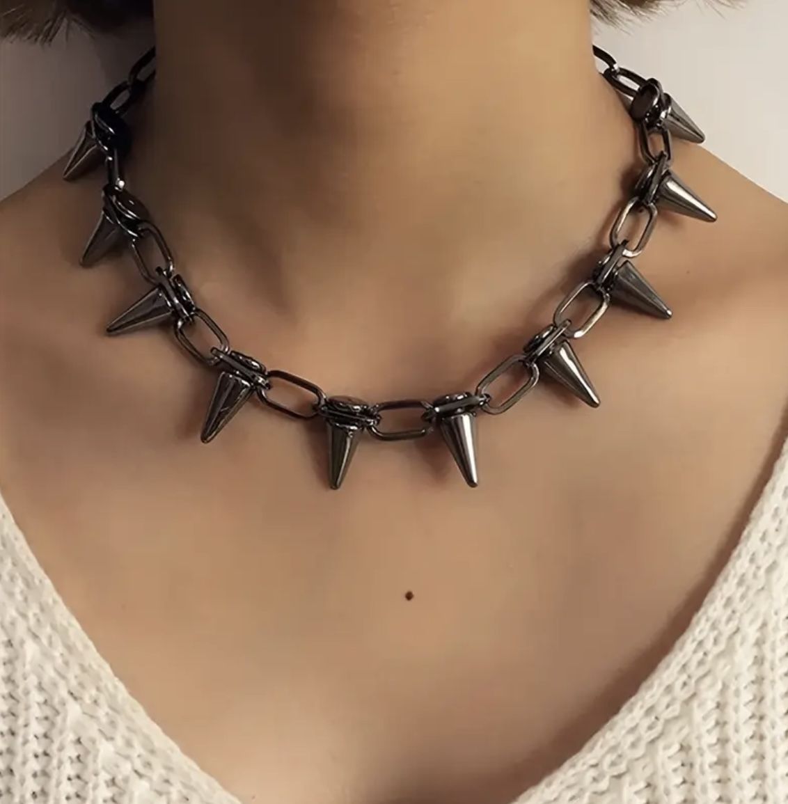 Brand New Retro Punk Hip Hop Spiked Choker Necklace