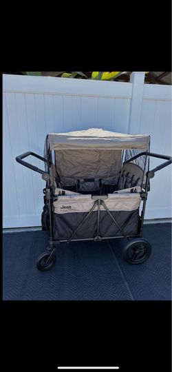 Wagon/ Jeep Gladiator 4 seater wagon/ 4 seater/ kids/ toys/ sports/ beach/ travel/ Jeep/ New