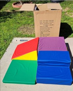 Softplay 4 pieces $84