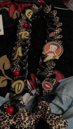 Graduation cheetah lei