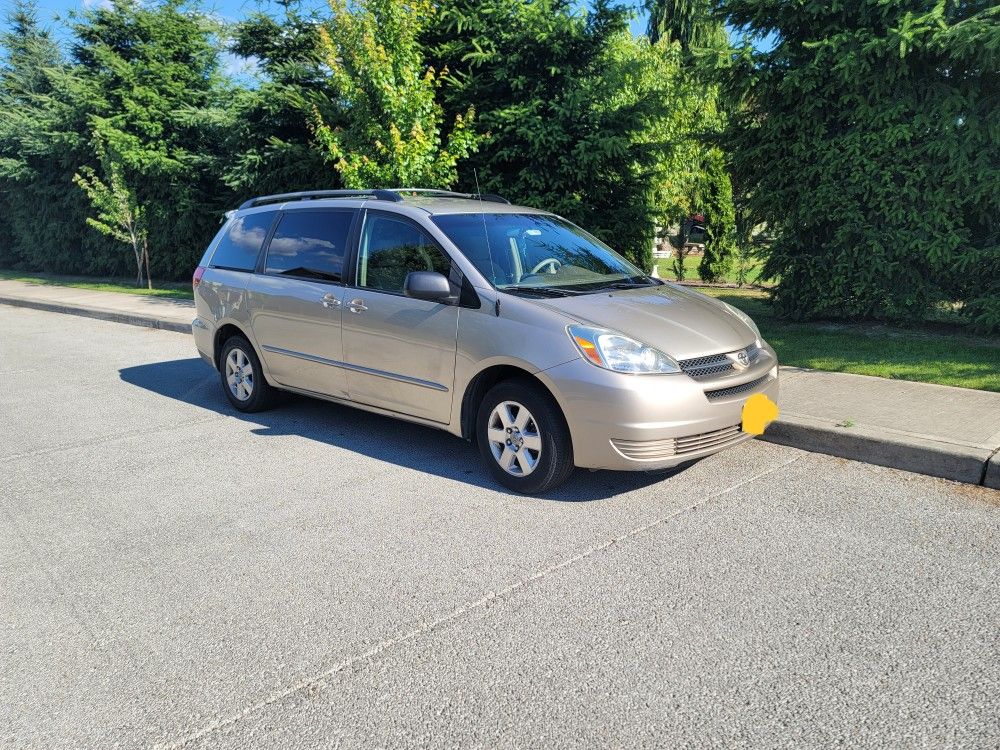 2005 Toyota Sienna