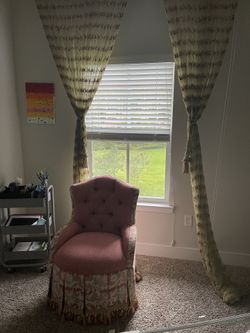 Chair With Curtain