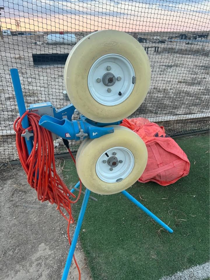 Jugs Pitching Machine