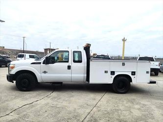 2014 Ford F-350 Chassis