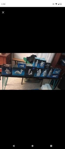 Porcelain. Avon collectables