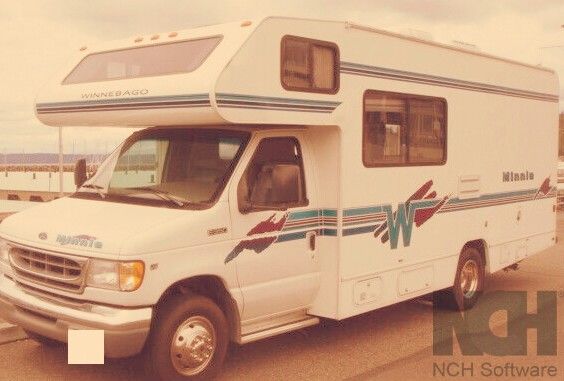 Photo 1999 Winnebago Minnie Great Camper