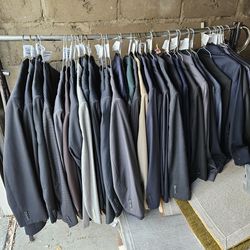 20 used quality expensive classic wool suits...size 44 regular