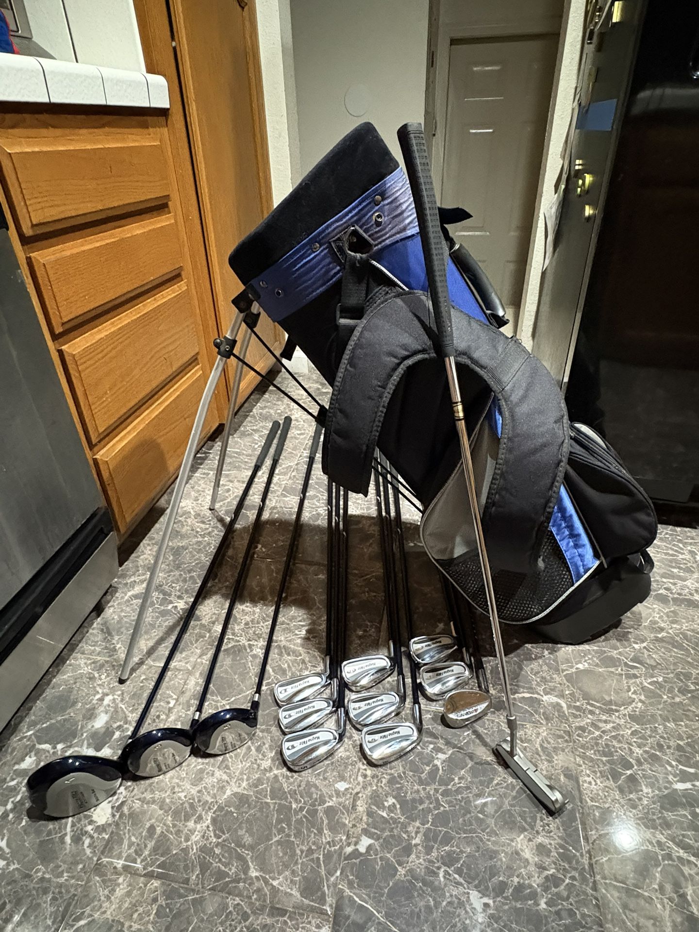 Men’s Complete Beginner Left Handed Golf Club Set with Golf bag