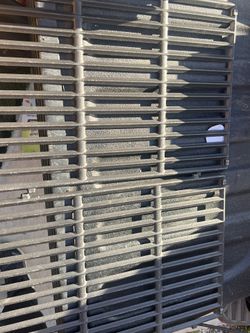 Weber Cast Iron Grill Racks/ Parrillas Nuevas 