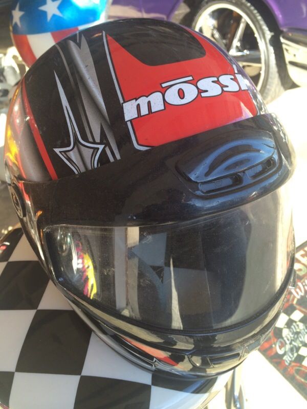 Mossi helmet