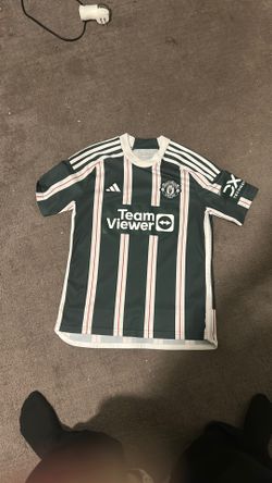 Man United 23/24 away jersey, size 13-14y