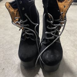 WILD DIVA Female Adult Heel Boots, Black with Brown