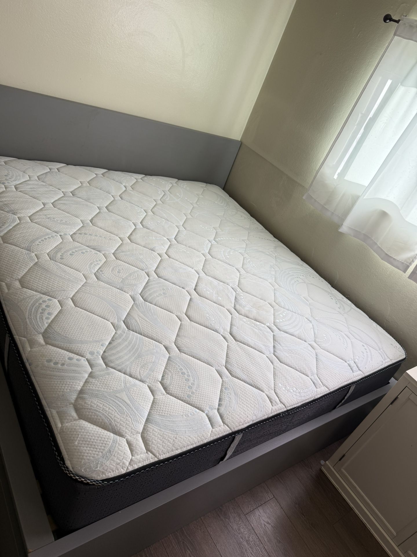 Cal King Bed/ Bed Frame