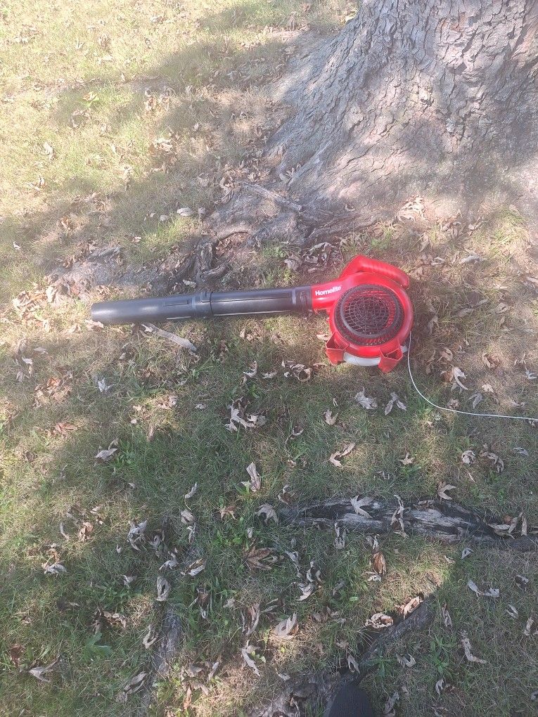 Homelite 26b Gas Leaf Blower 150 MPH 400 CFM.