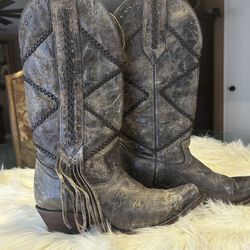 Woman Boots Size 6.5