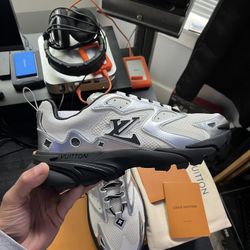 Louis Vuitton Trainer Tatics 