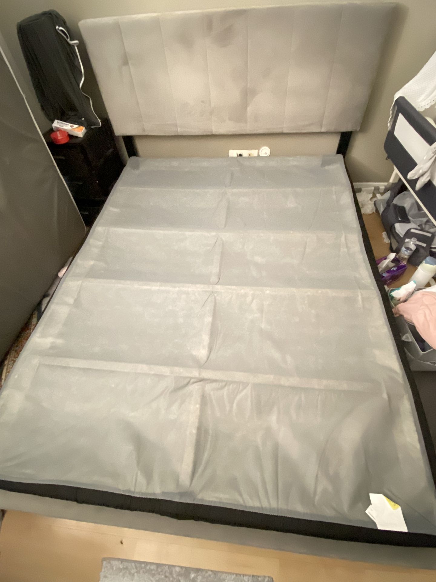 Queen Size Bed Spring & Bed Frame
