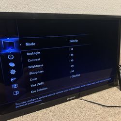 Samsung 1920x1080 TV + Wall Mount