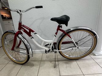 Scwinn cruise beach bicycle . Rim 26” . Good tires good condition