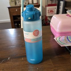 Water bottle