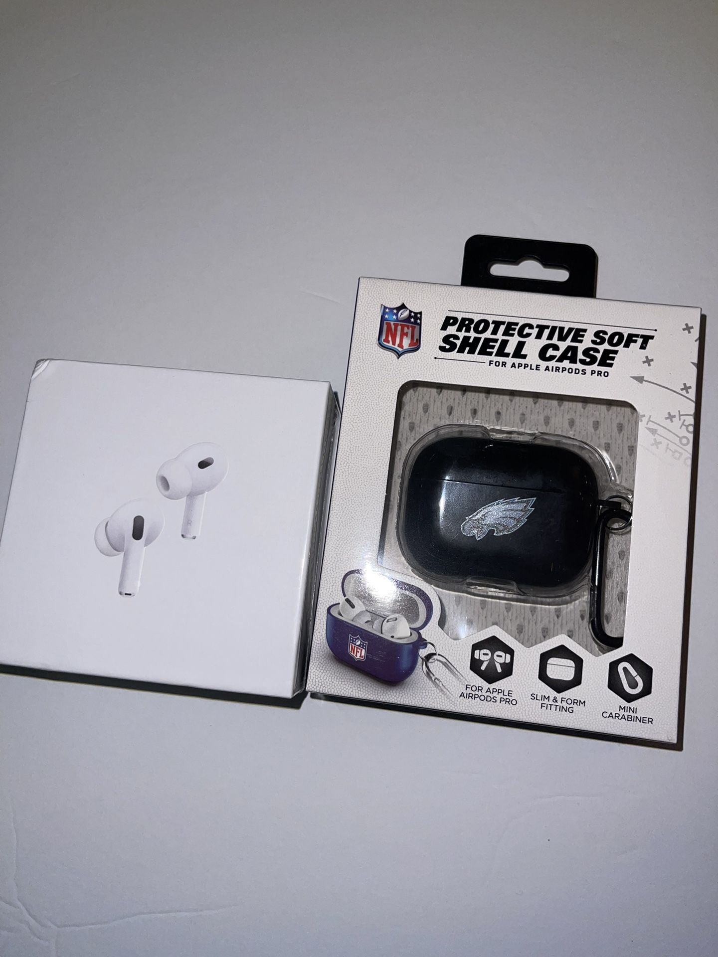 Philadelphia Eagles Silicone Case Cover & Apple Airpods Pro. Combo.