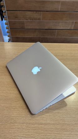 Apple MacBook Pro 13” Retina i5/8GB/256GB SSD $180