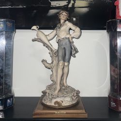 Vintage / Y2K 1982 Giuseppe Armani Figurine Man Holding Vase Florence Italy Sculpture 