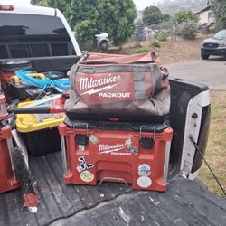 Milwaukee Pack Out