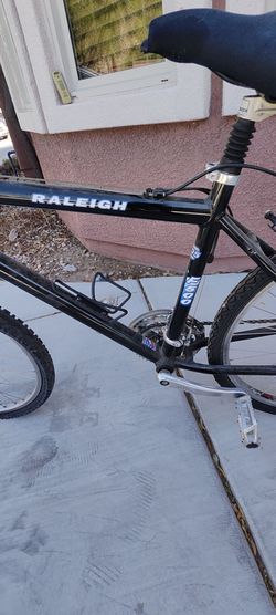 Raleigh f500 mountain bike