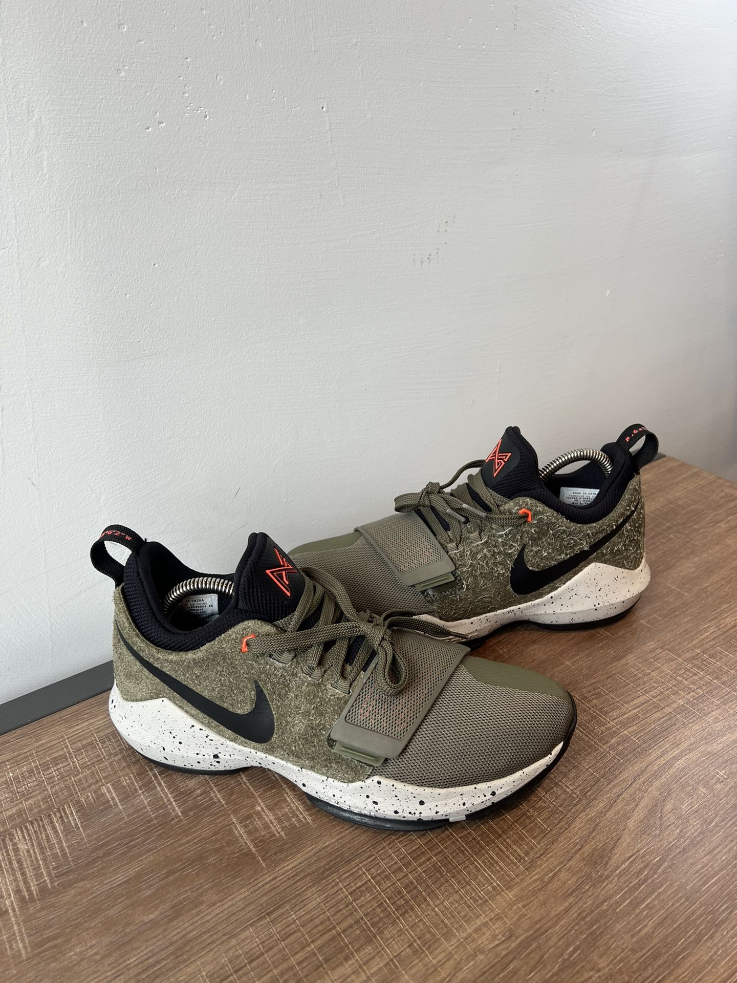 Nike Samples PG 1 Elements Olive Green Paul George 911085 200 Size 8 Shoes for Sale in Portland OR OfferUp