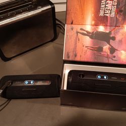 2 JBL Flip 6 Wireless Bluetooth Speakers (2)