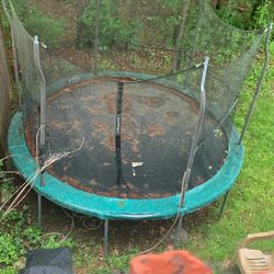 Trampoline for $100