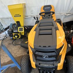 Lawnmower Tractor 46 Powered 
