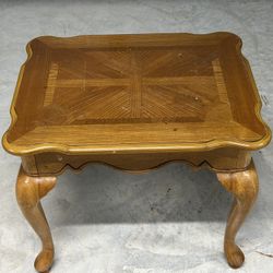 Solid Wood Side Table 20*26*21