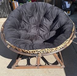 Papasan chair