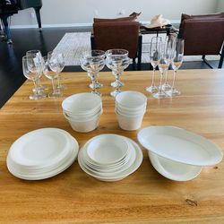 Korean Classy dinnerware set for 4 and 12 wine glasses