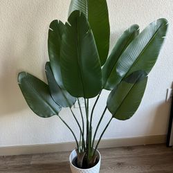 Beautiful Artificial Plant With Base