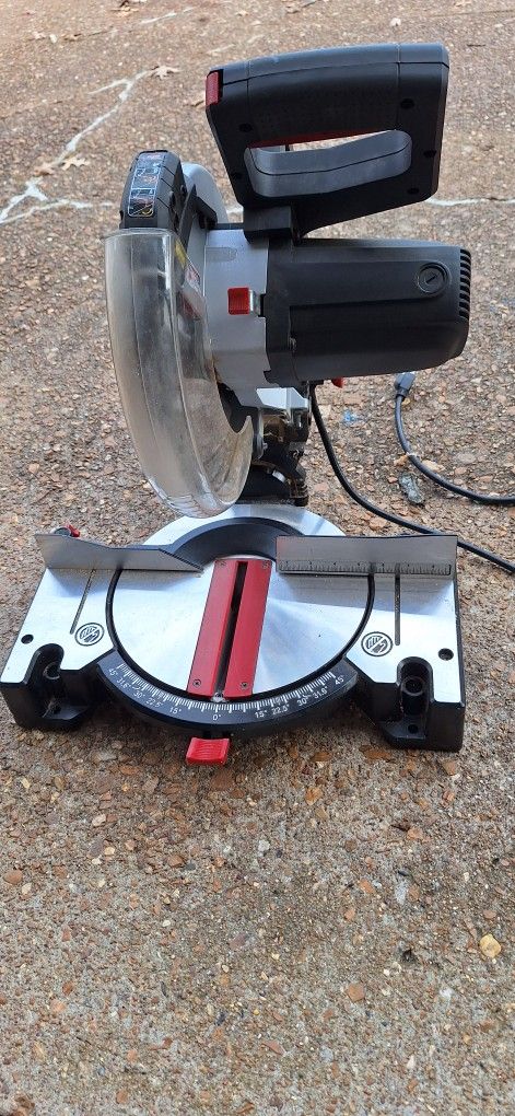 Craftsman 10 In Compund Mitter Saw With Laser Trac