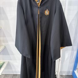Harry Potter Wizarding World Hufflepuff robes cosplay costume
