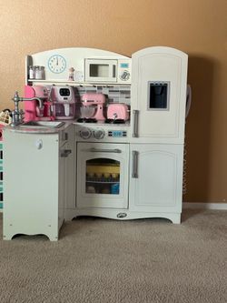 Play kitchen