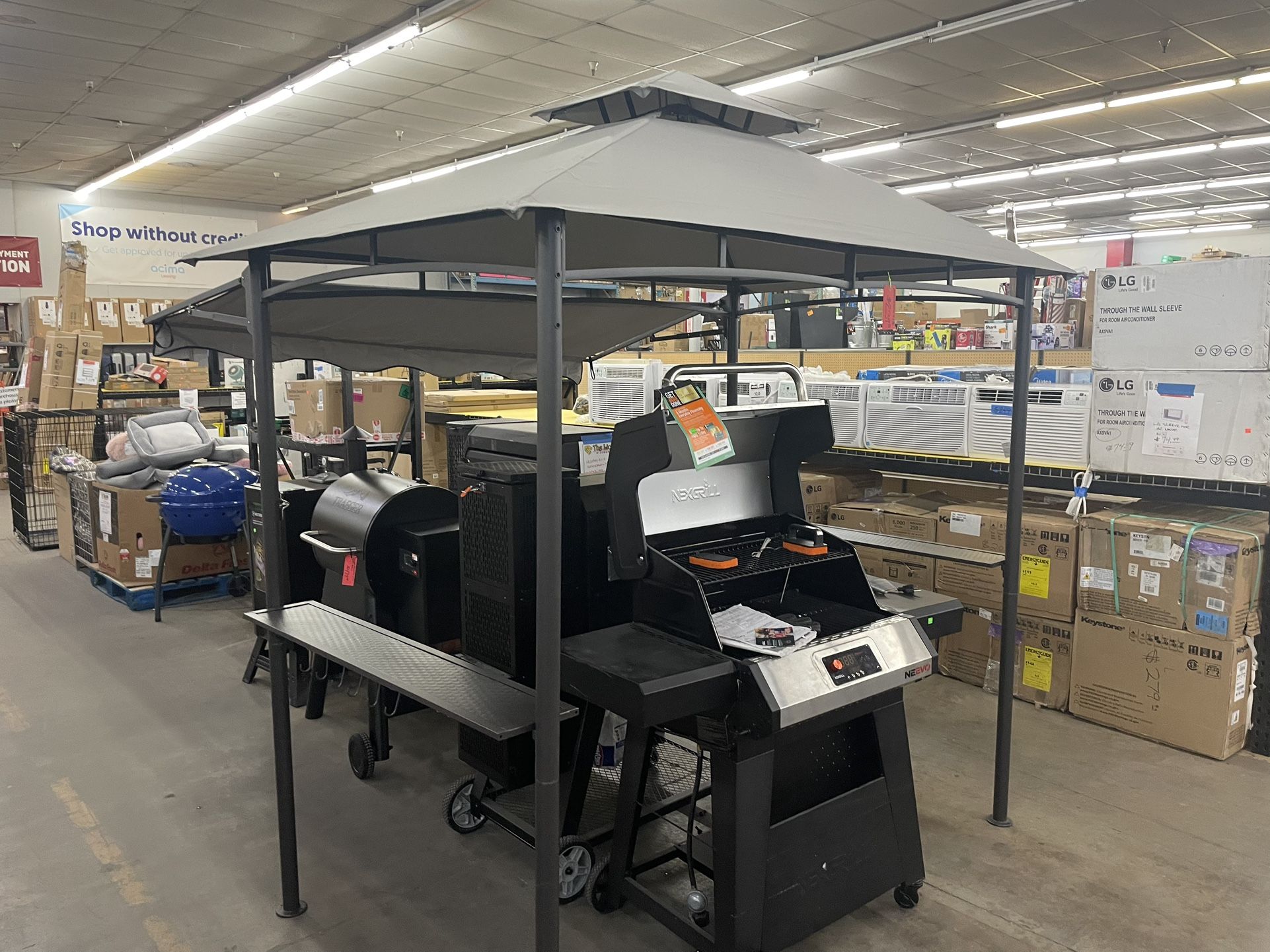 Vented gazebo for grilling New Bbq grill cover canopy gazebo new  250$ Pick up Phoenix 43rd ave and Indian School 