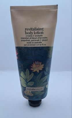 New Australia Naturals Revitalizing Body Lotion -  Full Size 200 ml