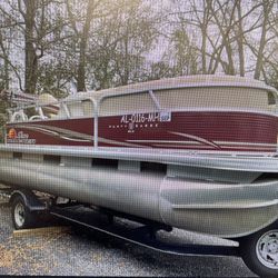 2013 Sun Tracker Pontoon Boat