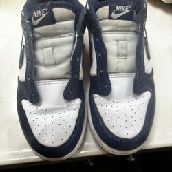 Boys Nikes  Size 1