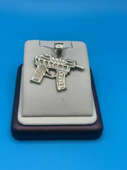 10k Uzi Pendant 