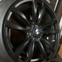 After Market 20 Inch Bmw Rims With Brand New Tires One Tire Has A Minor Damage Still Holds The Air And Is Completely Safe To Install It