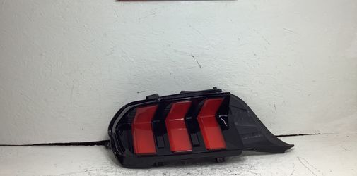 2024 2026 Ford Mustang left LED tail light (1B)