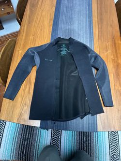 Vissla 2mm Zippered Top Wetsuit Men’s Medium